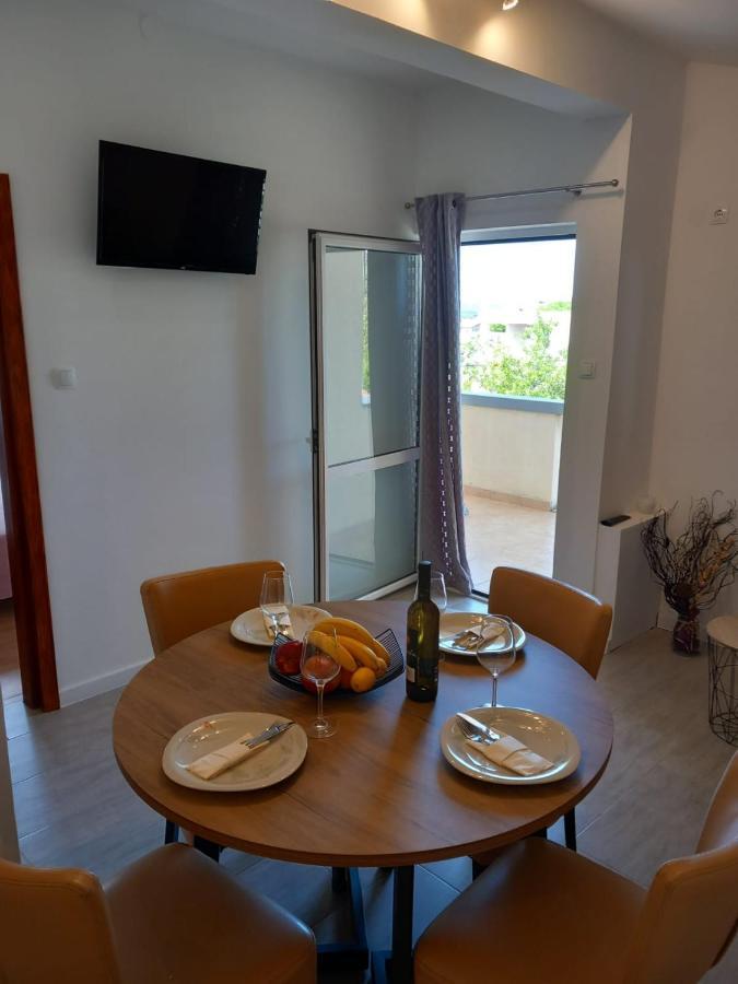 Apartmani Krpeta Pakoštane Exterior foto